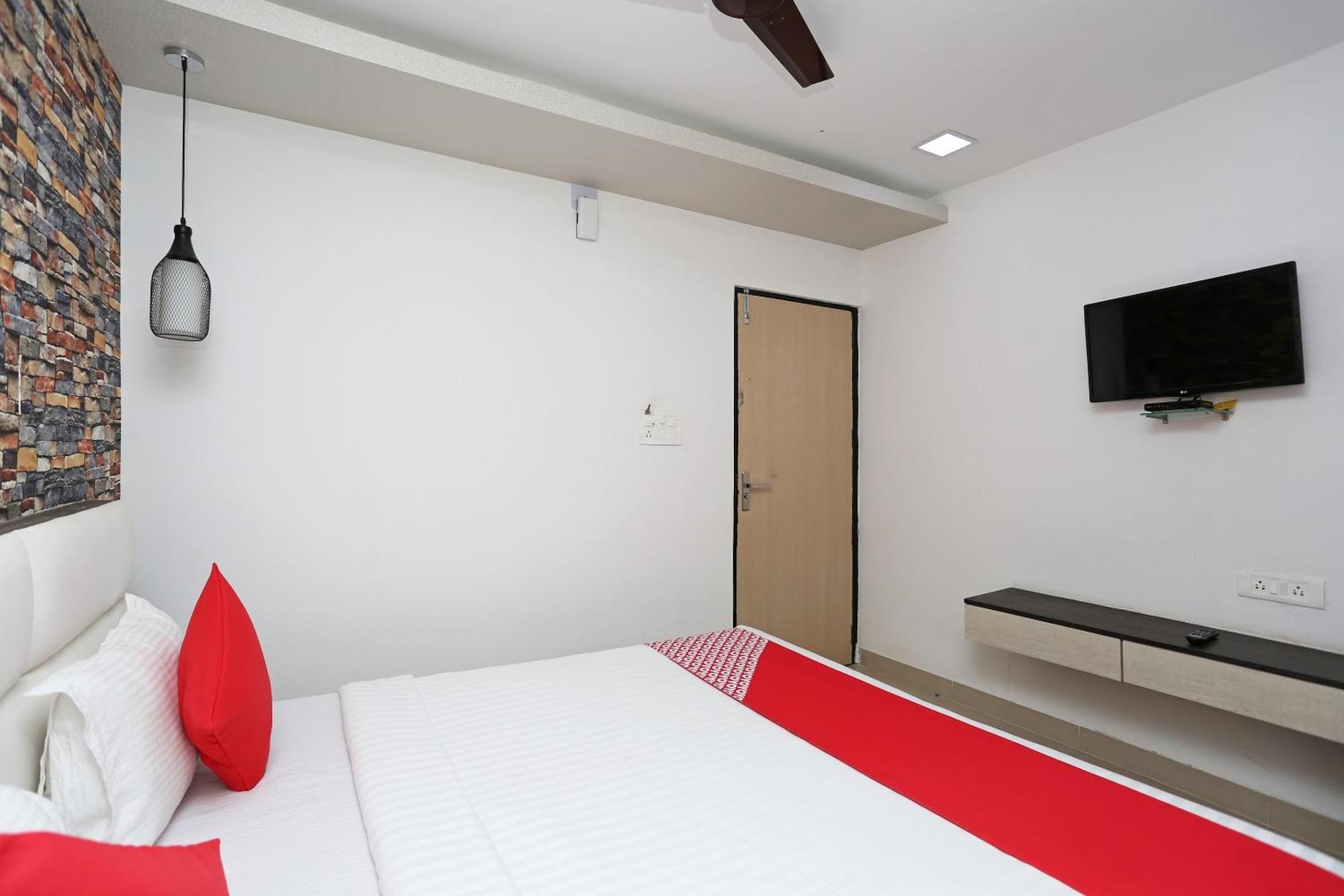 Super Capital O Sai Jagannath Hotel Khandagiri Buitenkant foto