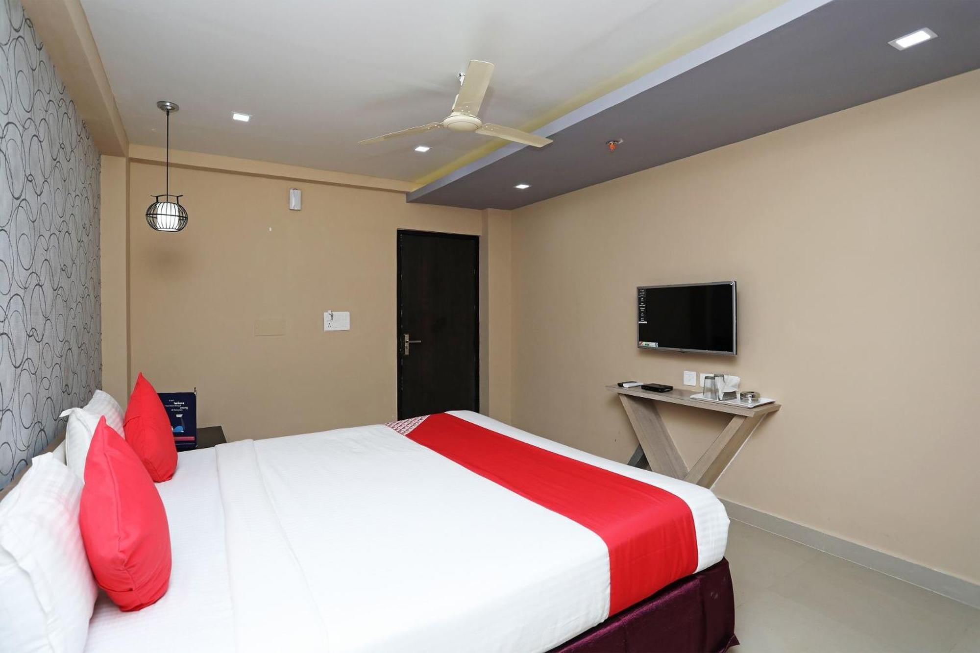 Super Capital O Sai Jagannath Hotel Khandagiri Buitenkant foto