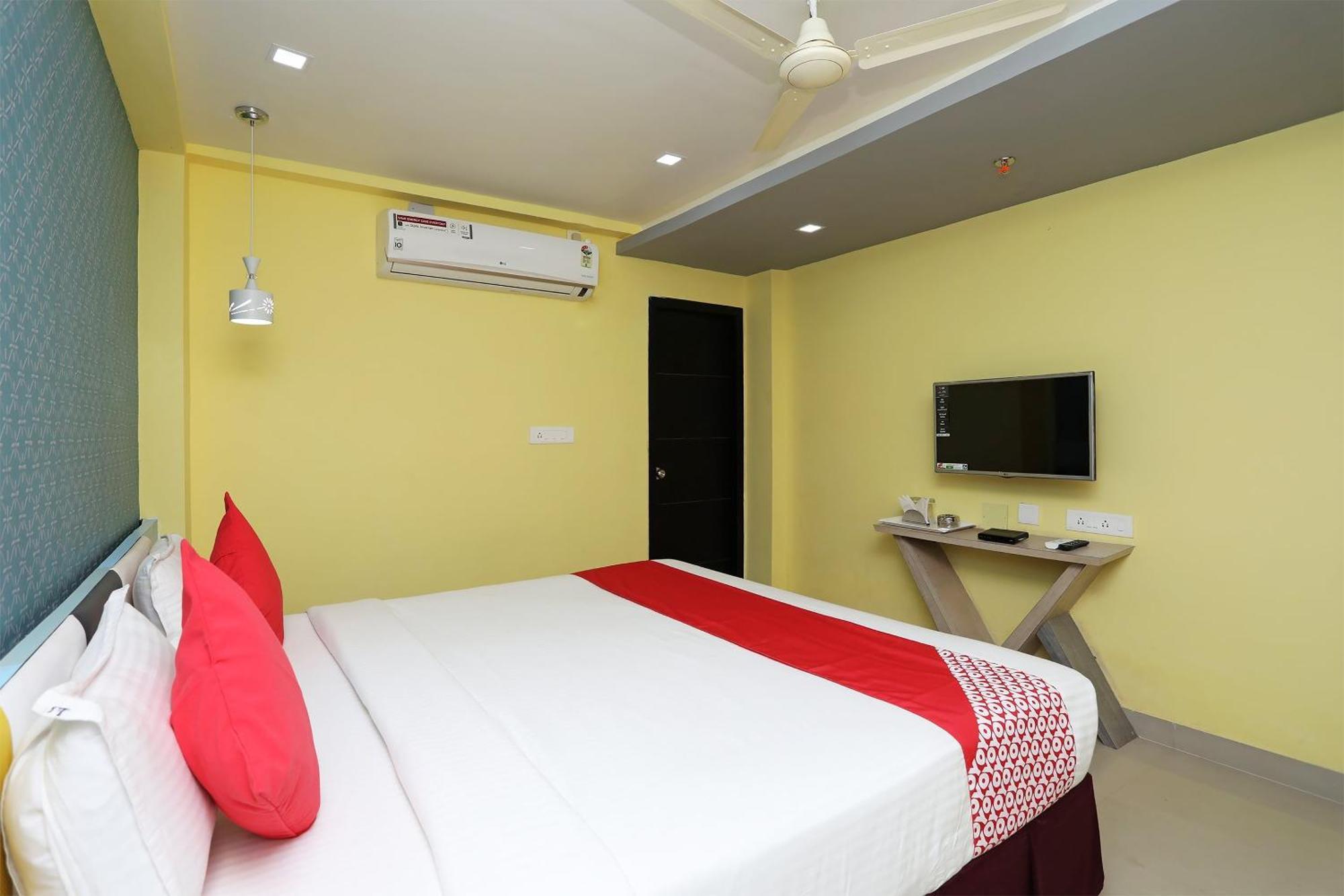 Super Capital O Sai Jagannath Hotel Khandagiri Buitenkant foto